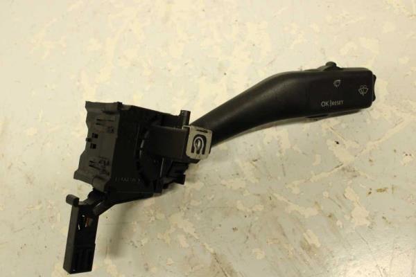 COMMODO VW GOLF 5 / JETTA ( COTE ESSUIE GLACE ) - Vue 1